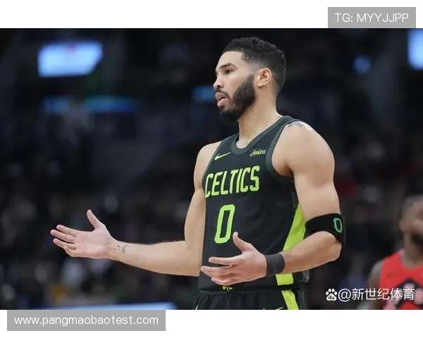 小托马斯谈塔图姆复出应慢慢来强调他是天生的竞争者